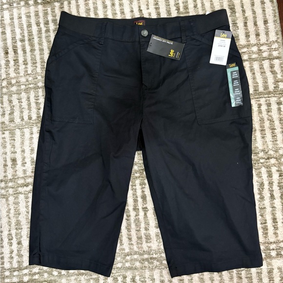 NWT Lee skimmer long black shorts size 20 - Picture 2 of 4